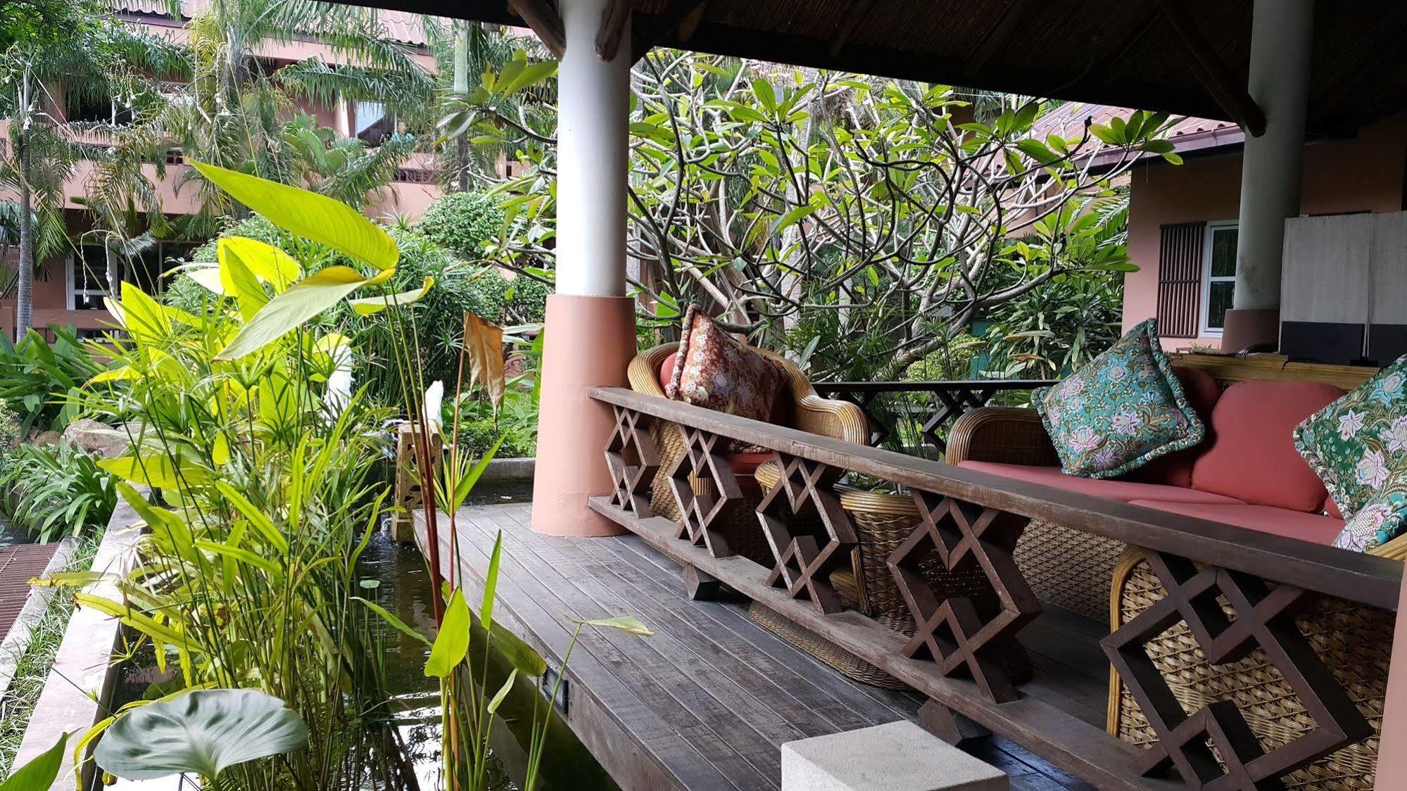 Loma Resort & Spa Pattaya Bagian luar foto