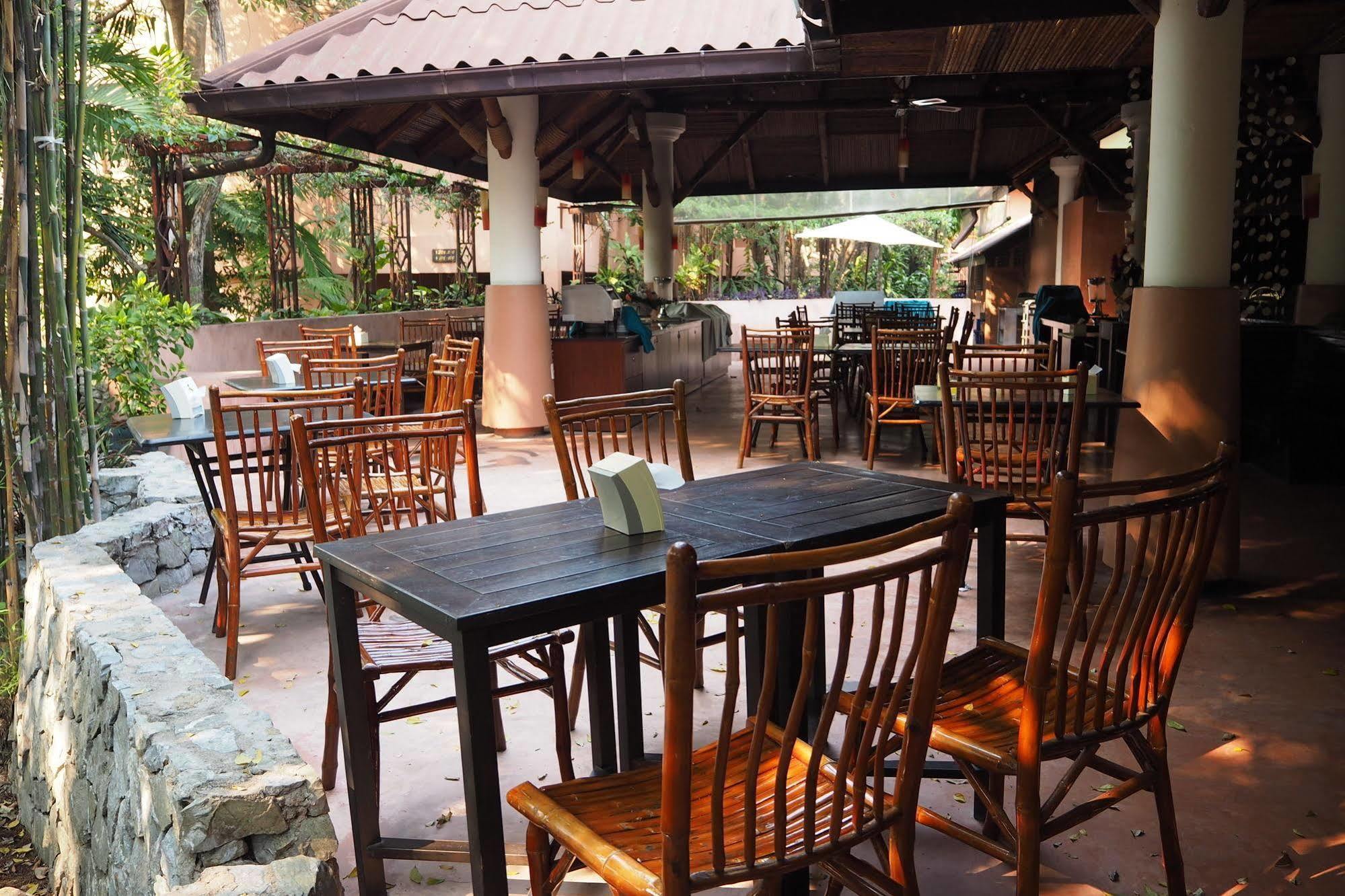 Loma Resort & Spa Pattaya Bagian luar foto